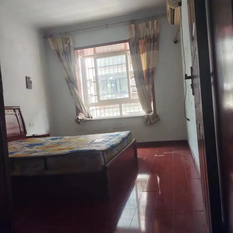 ��������·�컨Է���г�С��6¥,80-100ƽ��,��ͨסլ,