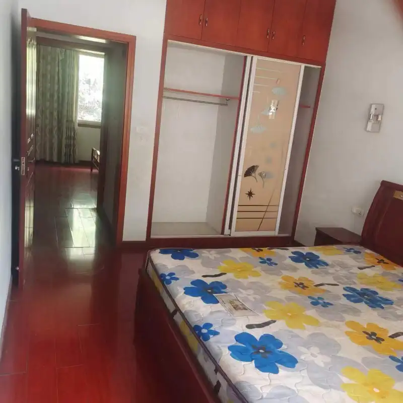 ��������·�컨Է���г�С��6¥,80-100ƽ��,��ͨסլ,